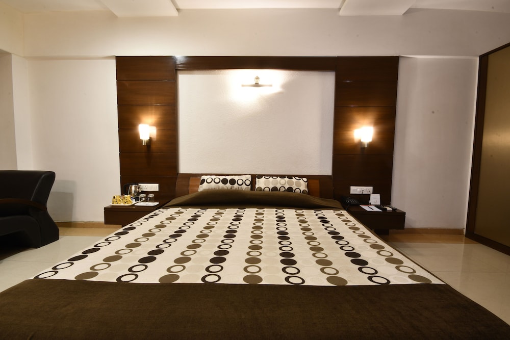 PLATINUM RESIDENCY HOTEL 18/28