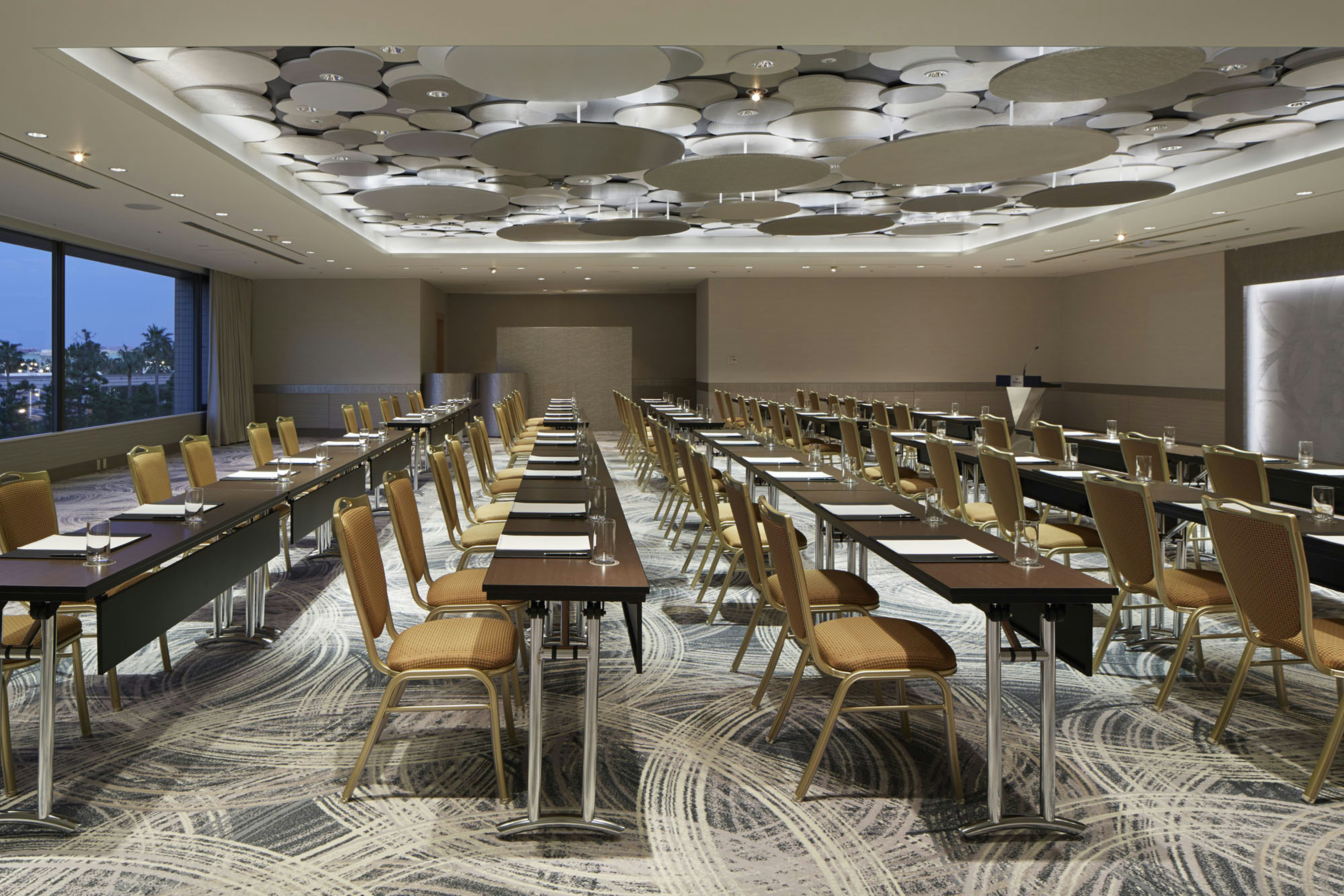 Hilton Tokyo Bay 62/76
