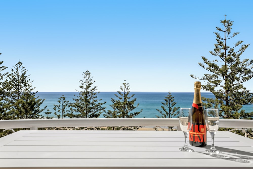 ULTIQA Burleigh Mediterranean Resort 42/65