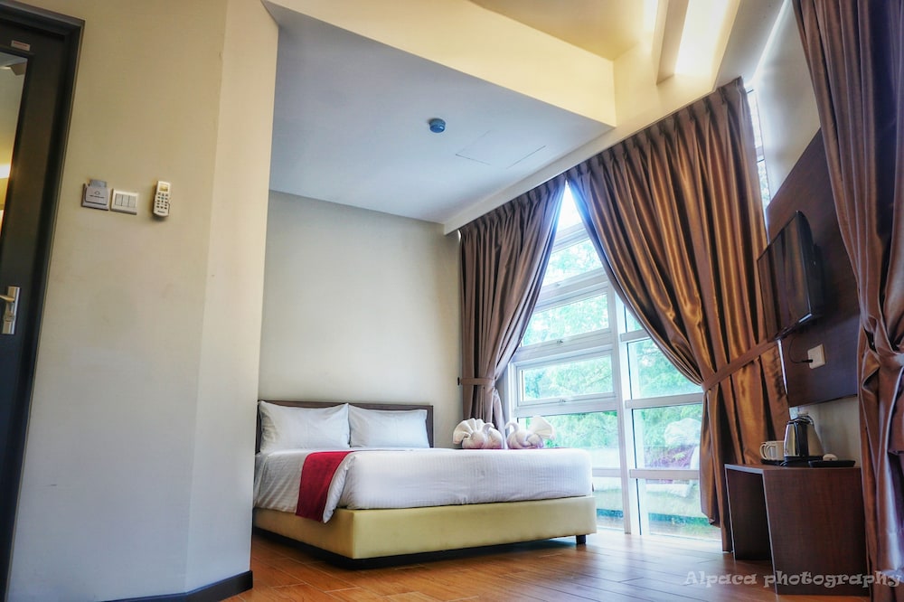 Nex Hotel Johor Bahru 24/48