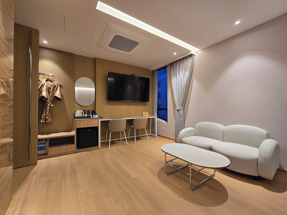Tria Hotel 46/62
