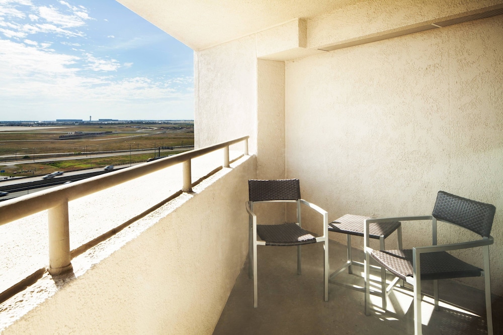 Dallas Fort Worth Airport Marriott 30/60