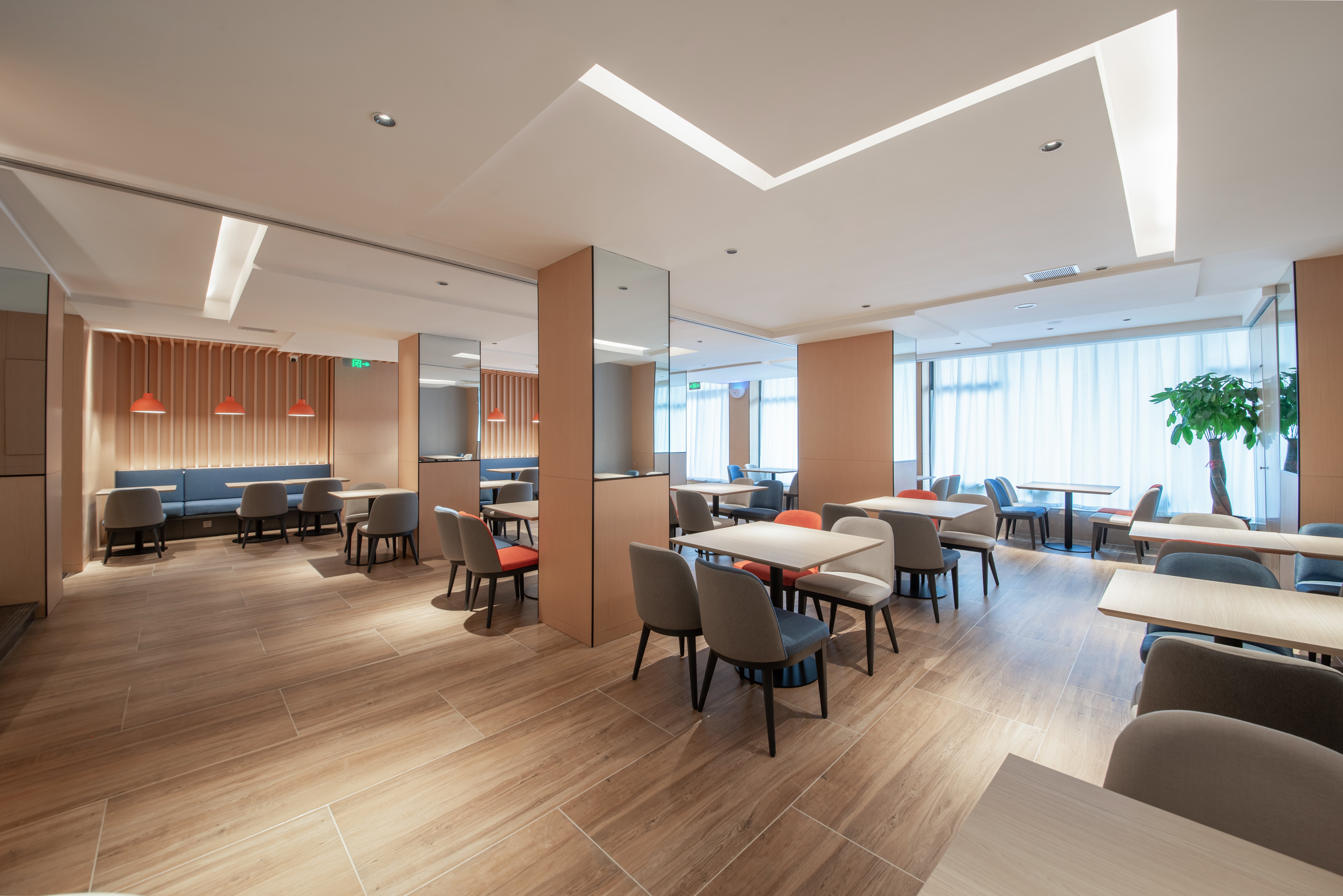 Holiday Inn Express Yangquan City Center 35/53