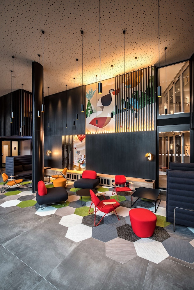 Radisson Hotel Zurich Airport 64/70
