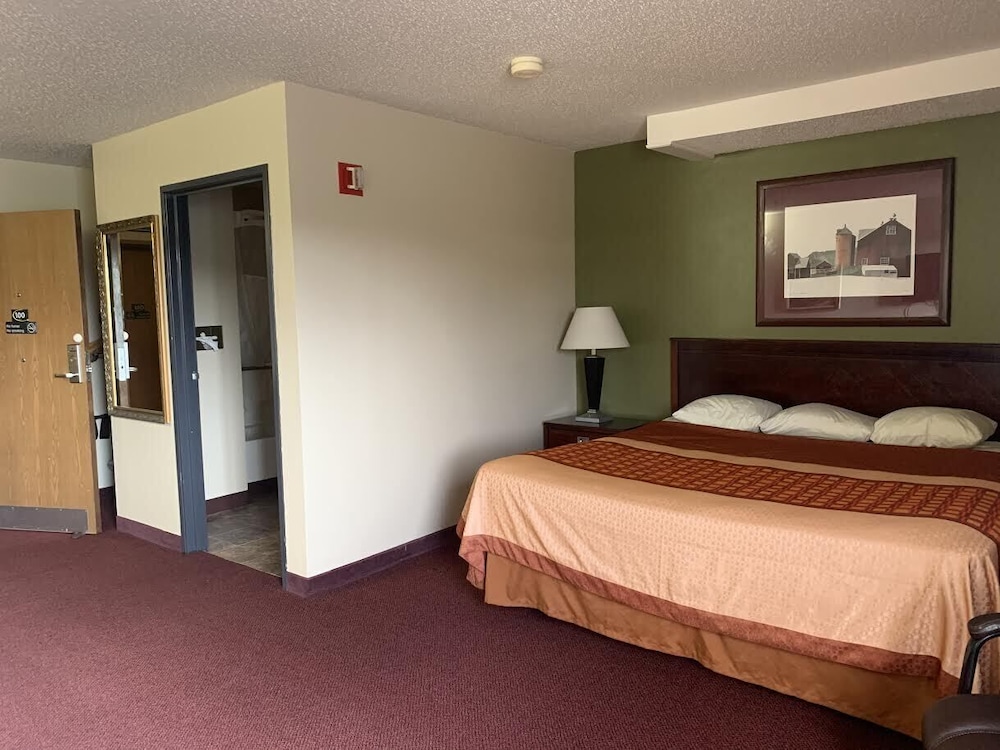 Heartland Hotel And Suites 8/62