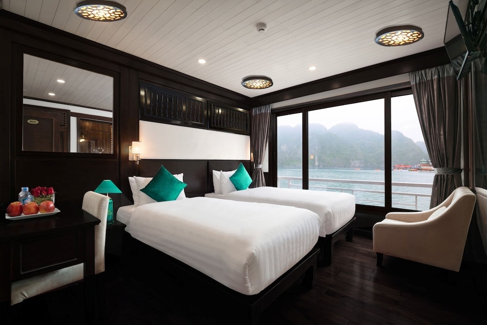 Bhaya Cruises 19/73