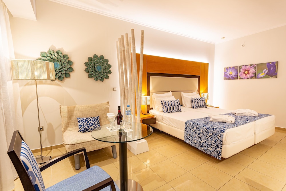 LINDOS BAY 13/50