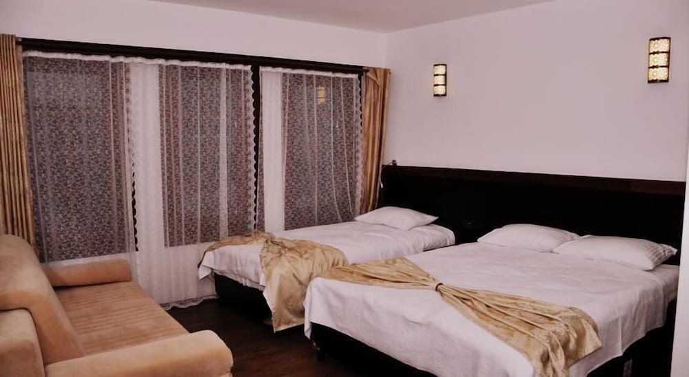 Simre Hotel 9/30