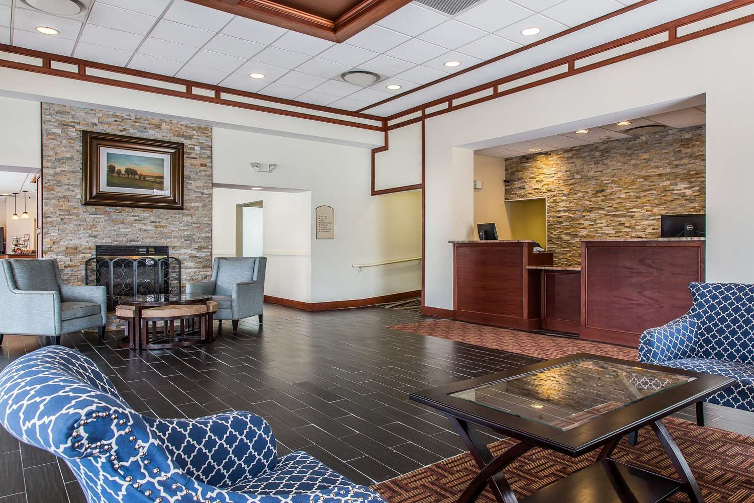Hamden Hotel & Suites 10/26