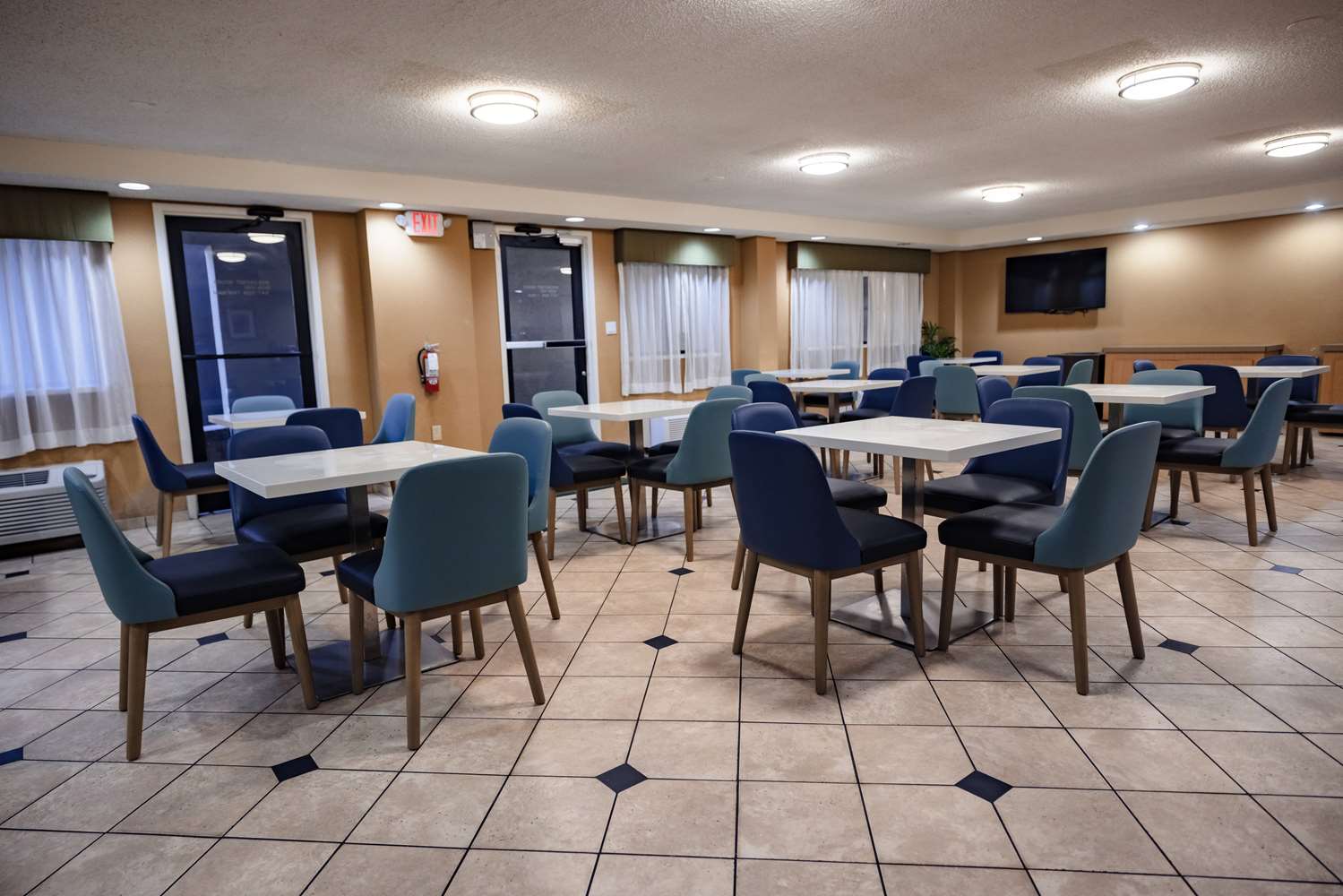 La Quinta Inn by Wyndham Tampa Near Busch Gardens 50/66