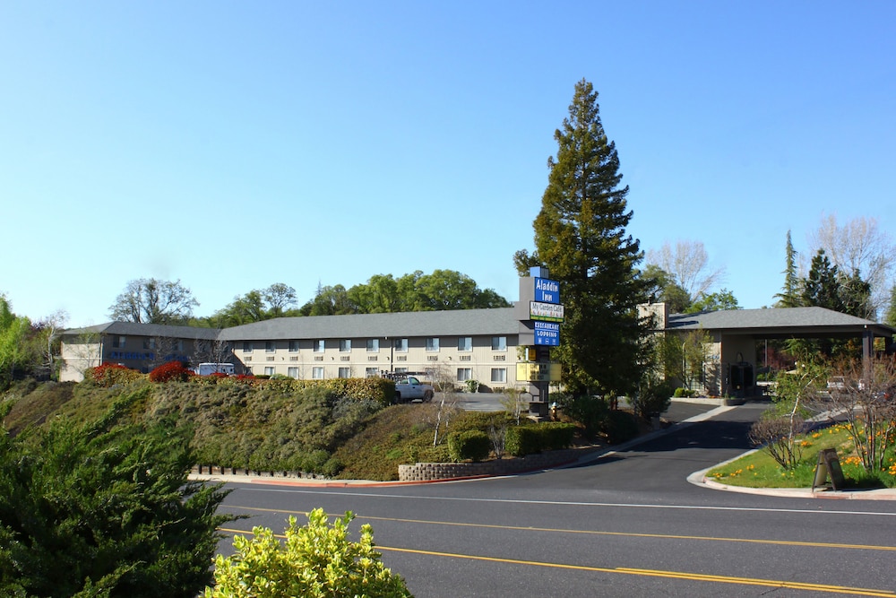 Aladdin Inn 5/59