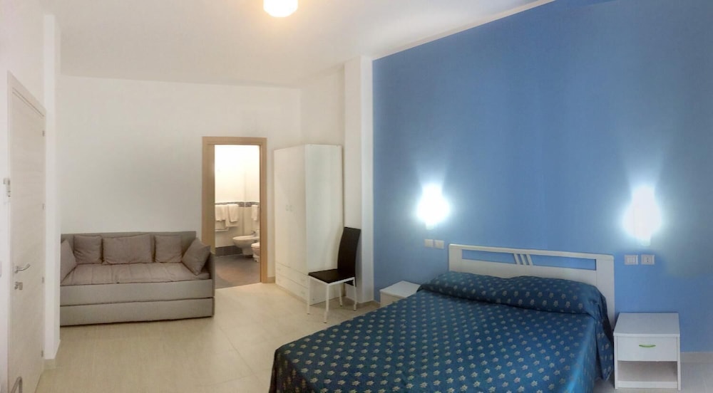 Maniel Beach Hotel 17/43