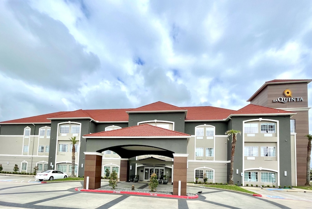 La Quinta Inn And Suites By Wyndham Port Arthur 2/50