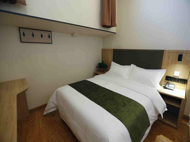 Green Tree Inn Beijing Xicheng District Dashilan Express Hotel 7/17