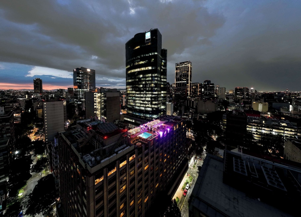 Galeria Plaza Reforma 66/69