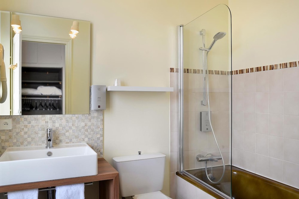 HOTEL LE SAINT FLORENT 25/30