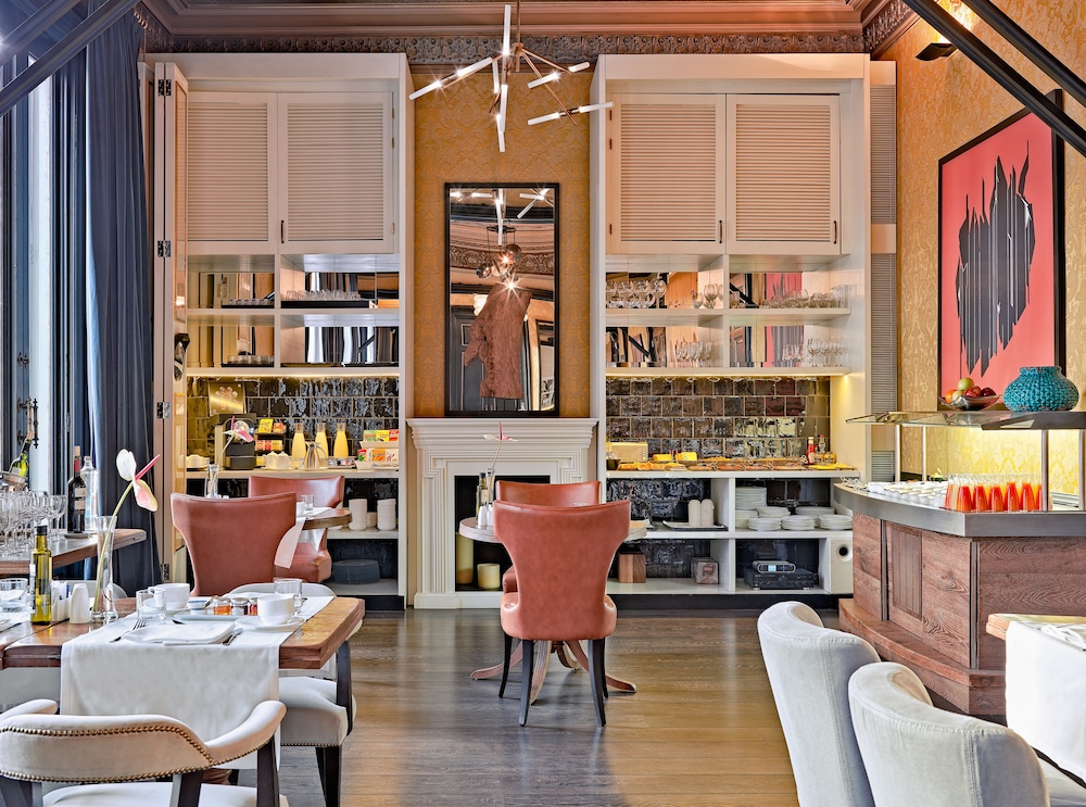 H10 Catalunya Plaza Boutique Hotel 64/73