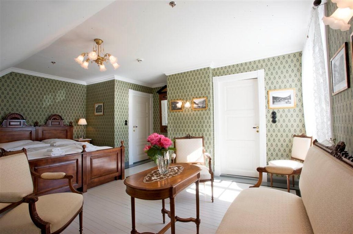 Walaker Hotel 31/43