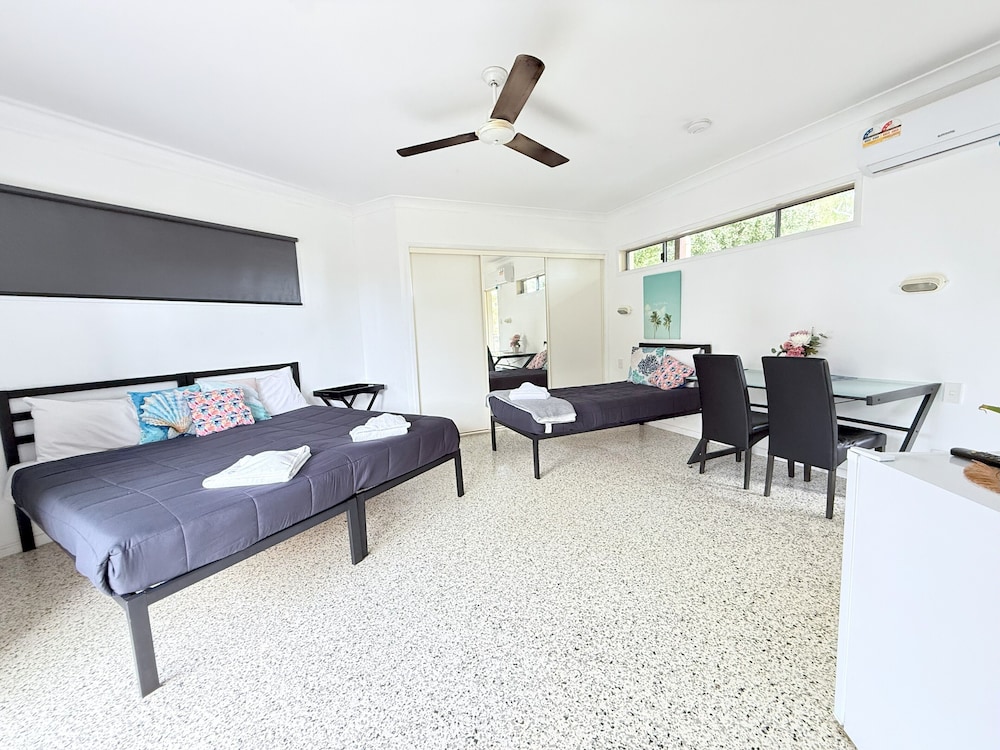 Emu Park Beach Resort 18/63