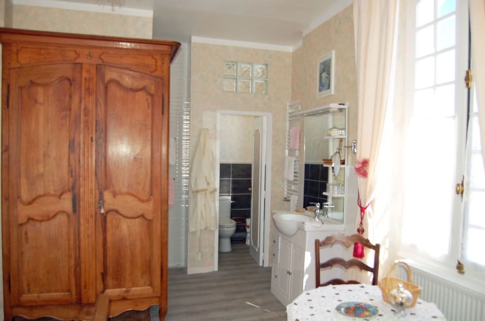 LA MAISON D'ANTAN 6/42