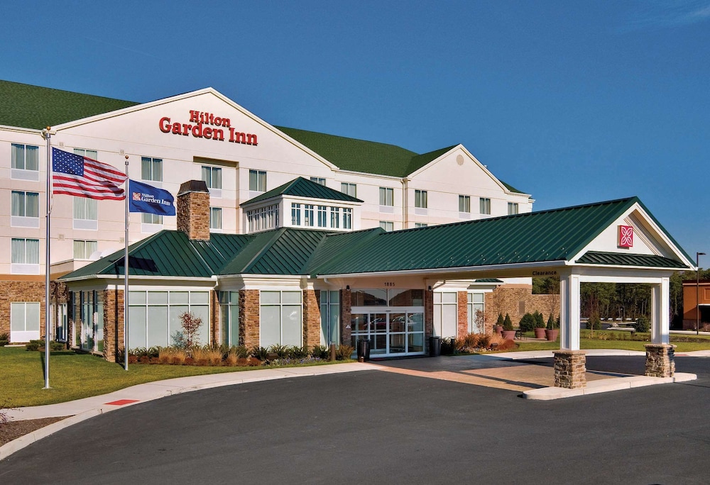 Hilton Garden Inn Lakewood 2/52