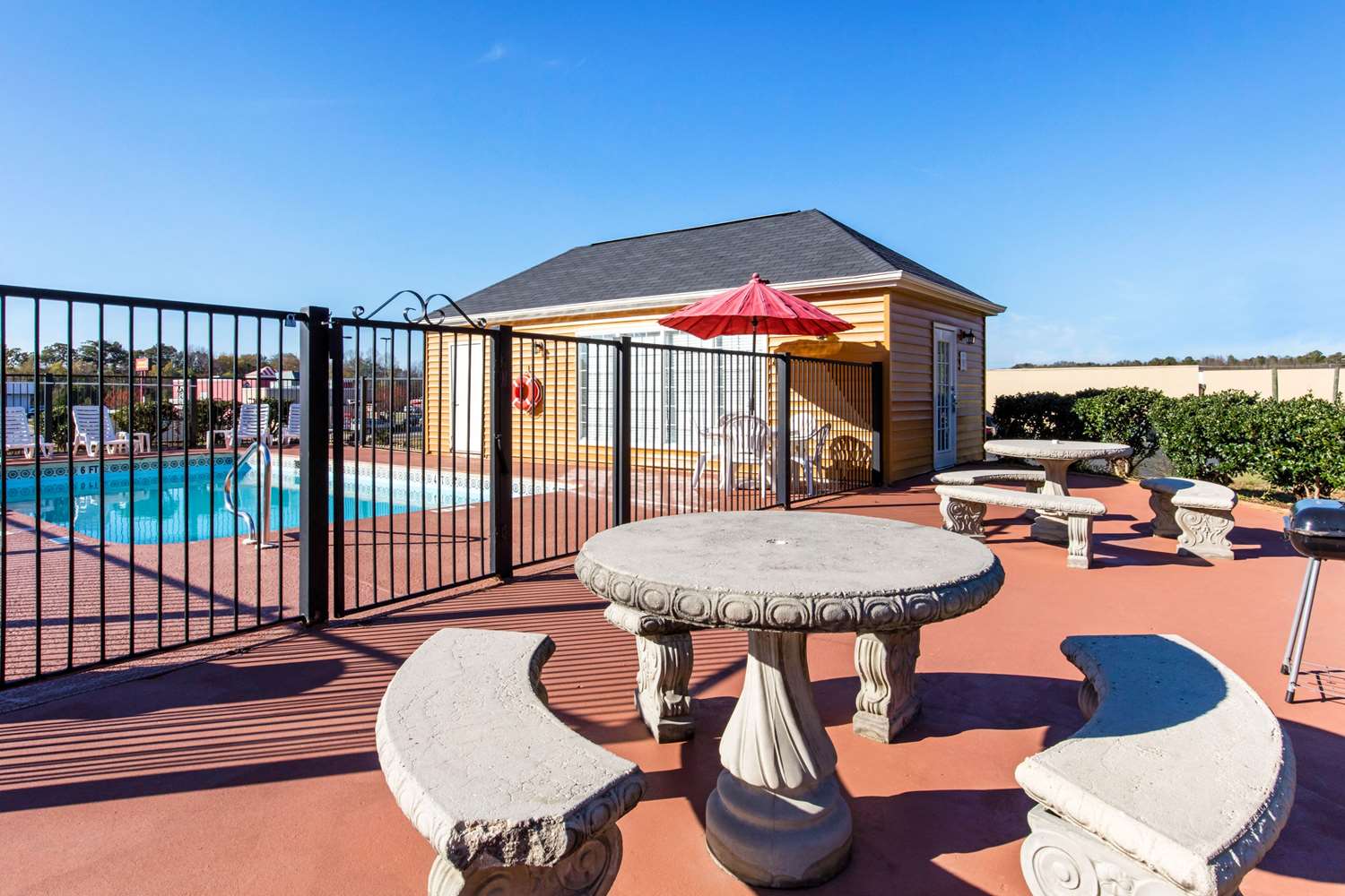 Quality Inn Arab Hwy 231 13/15