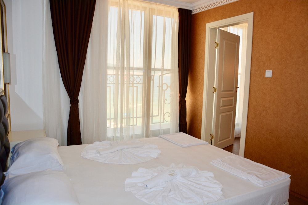 Golden Rainbow Vip Residence 20/71