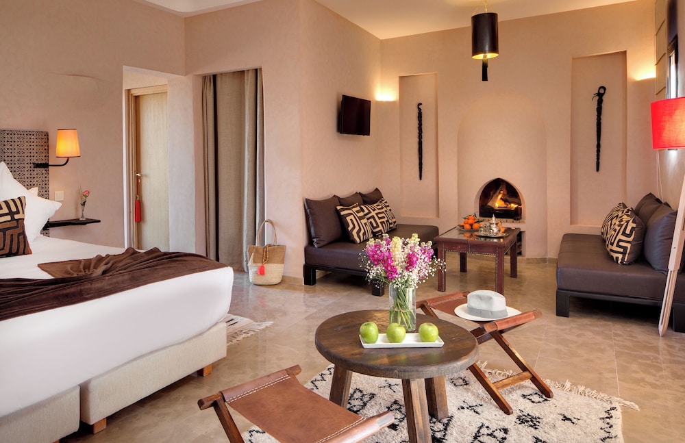 Oasis Lodges 42/72