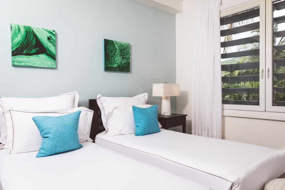 Carlisle Bay Resort 17/81