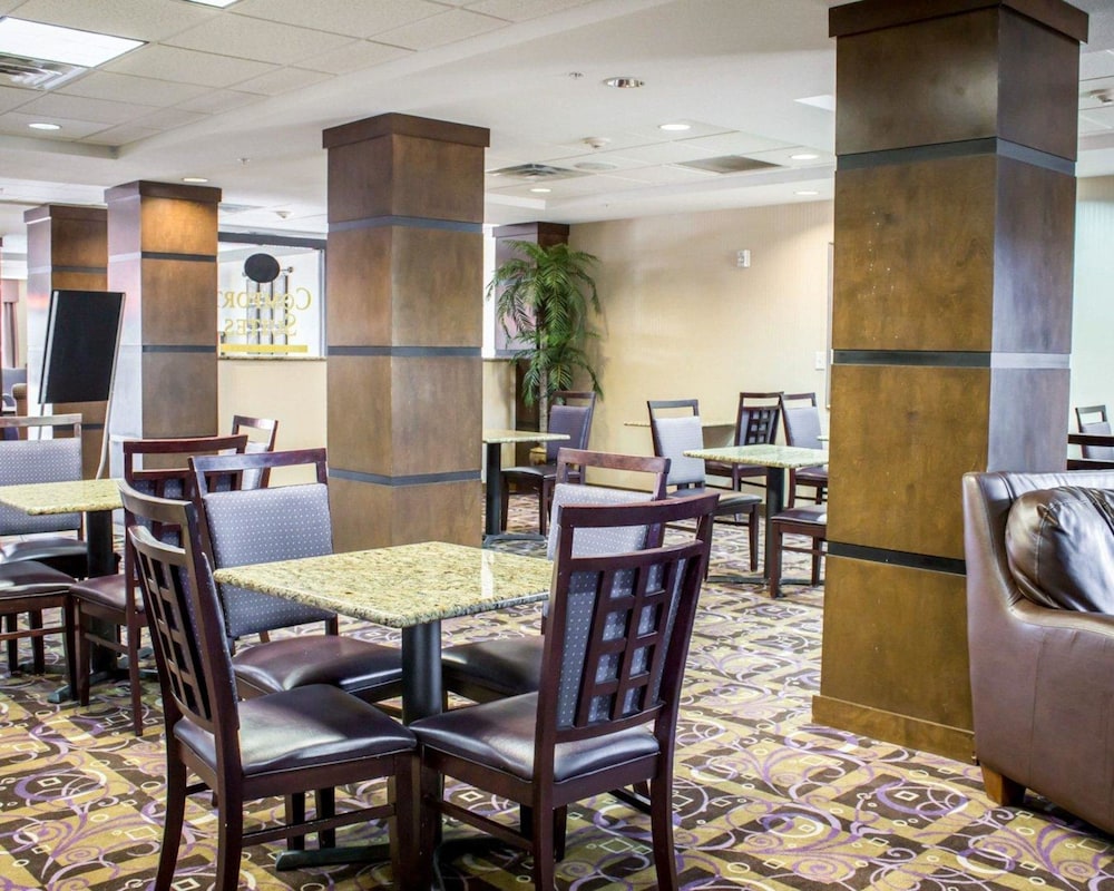 Comfort Suites Sanford, NC 34/54
