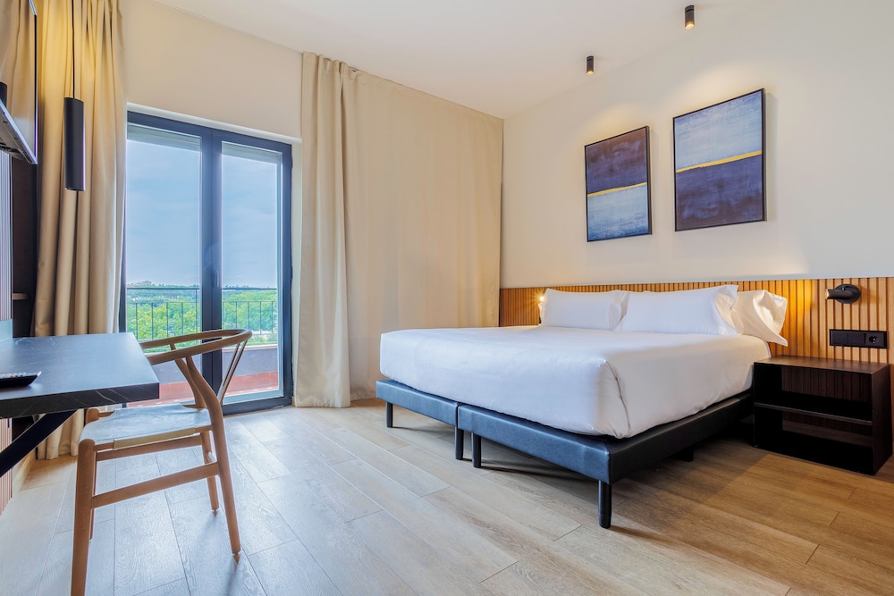 SUPERIOR, DOUBLE BED