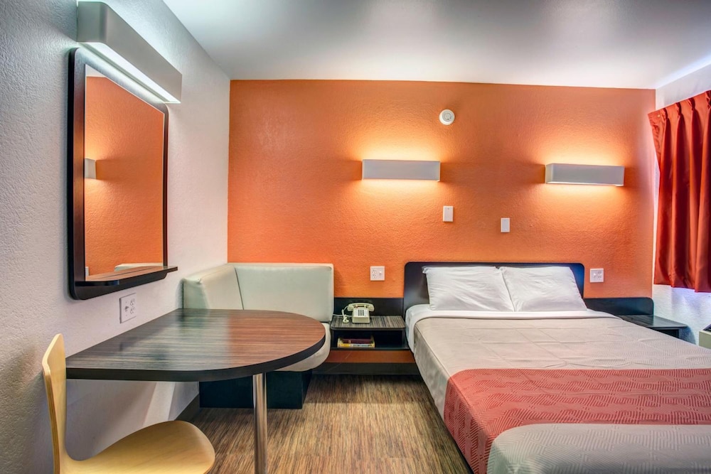 Motel6 Murfreesboro, TN 16/59