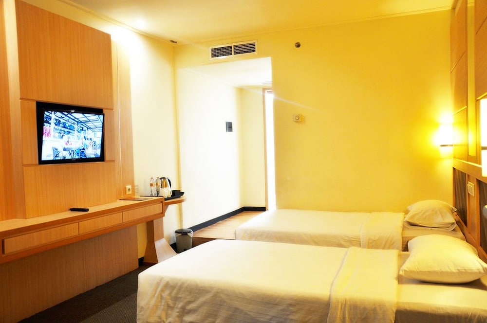 Horison Ultima Makassar 8/31