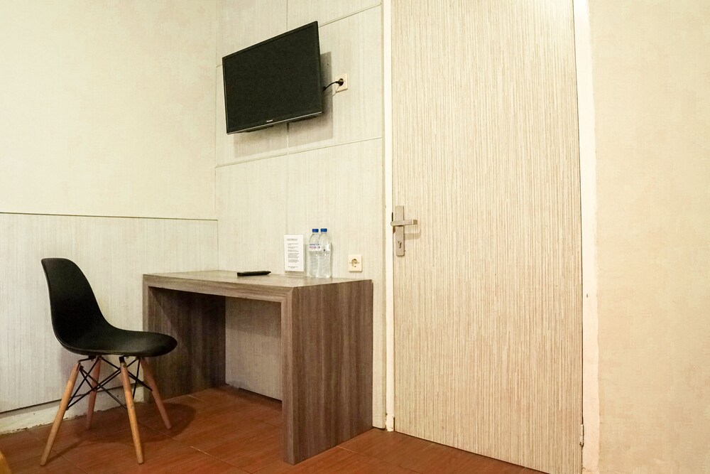 Airlangga Hotel 53/62