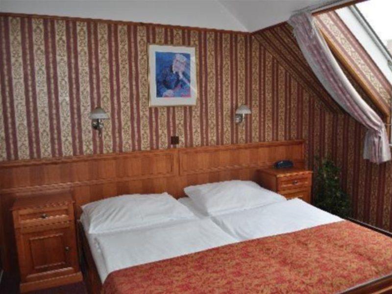 Old Prague Hotel 11/26