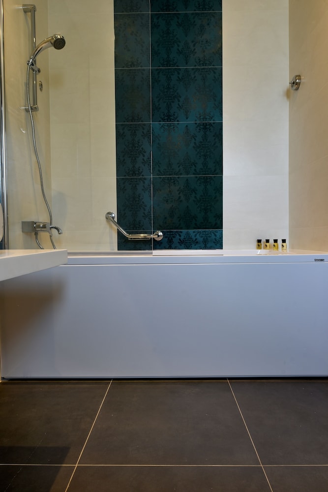 Quaint Boutique Hotel Sannat 46/56