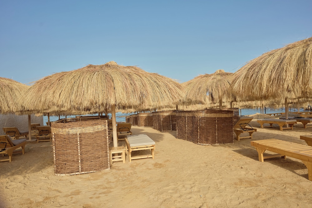 Diamond Beach by Pearl Resorts 82/84
