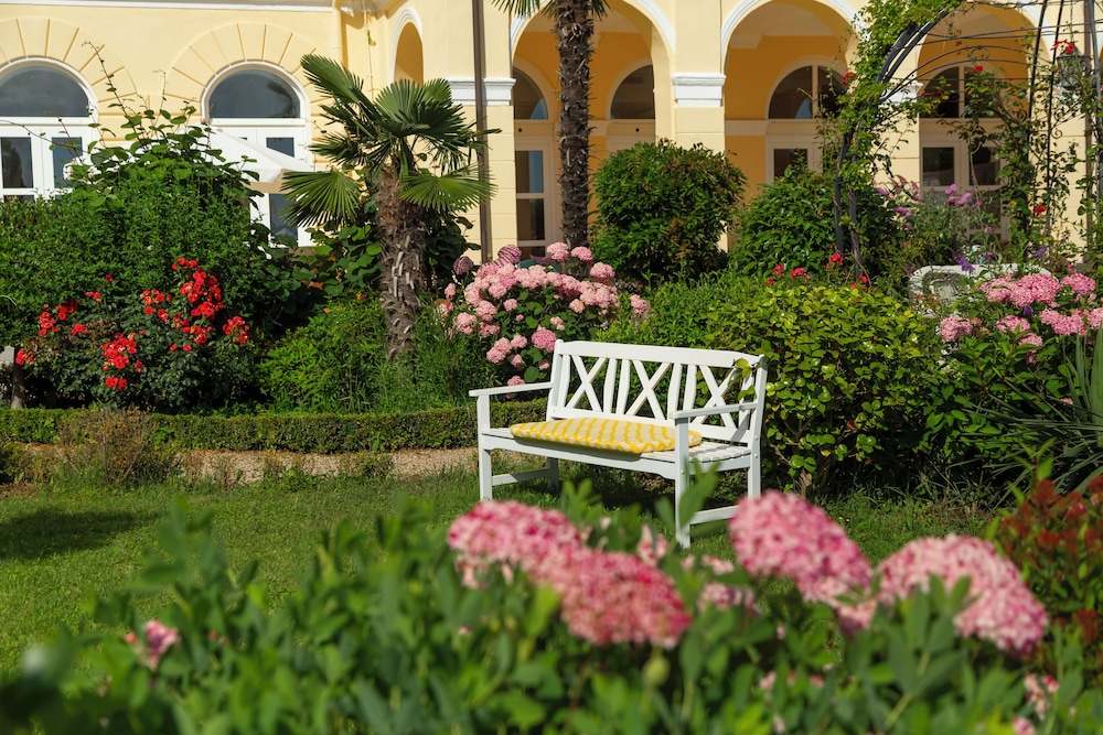 Hotel Kvarner Palace 48/50