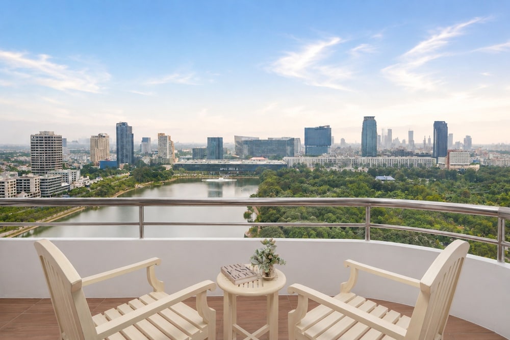 Centre Point Hotel Sukhumvit 10 110/114