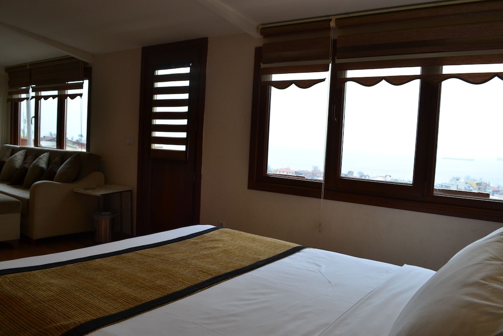 Seven Days Hotel 25/60