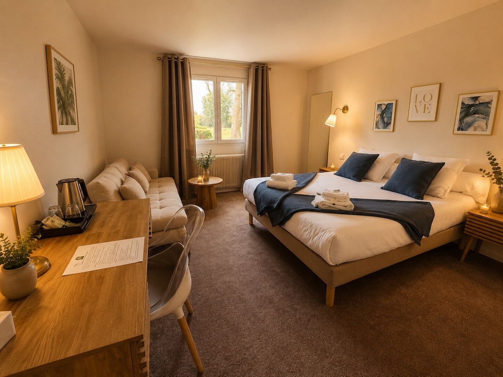 HOTEL ARTS ET TERROIRS 18/50