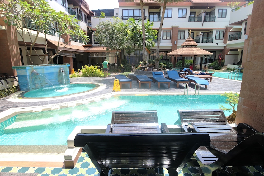P P Palmtree Resort 41/50