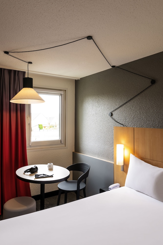 Ibis Cergy Pontoise Le Port 19/67