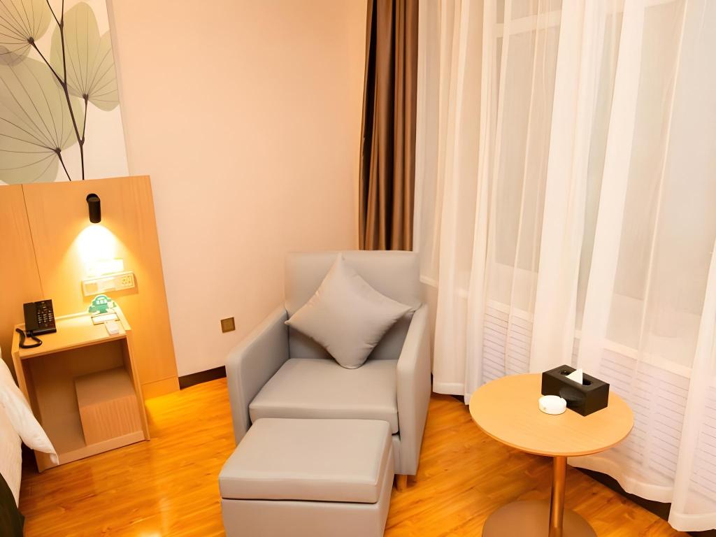 GreenTree Inn Pingliang Jinding Times Square 23/23
