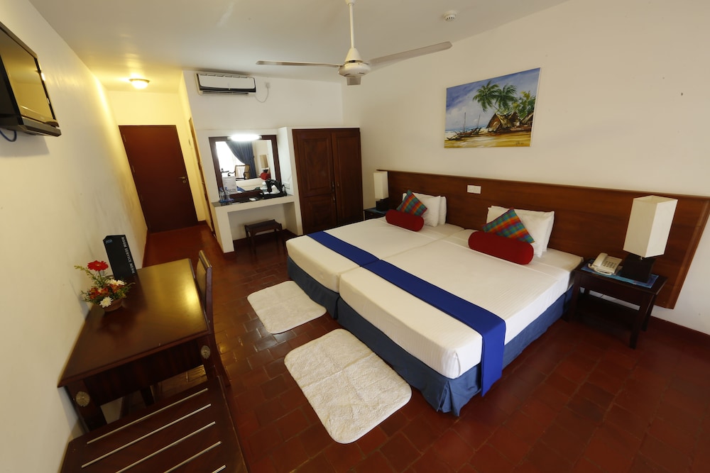 1 BEDROOM, STANDARD, DOUBLE BED, POOL VIEW