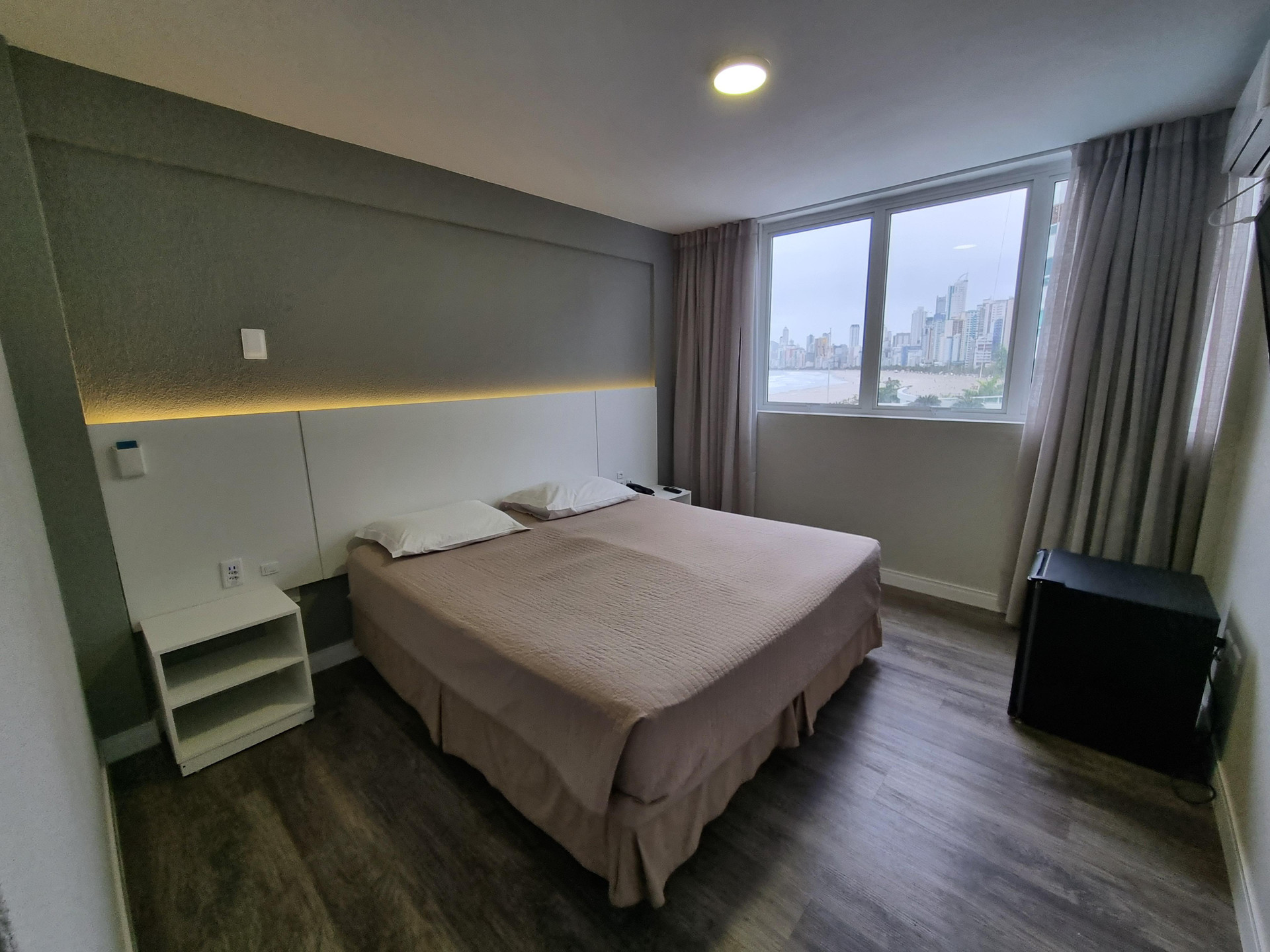 Standard, Double Bed, Lateral Side Sea View
