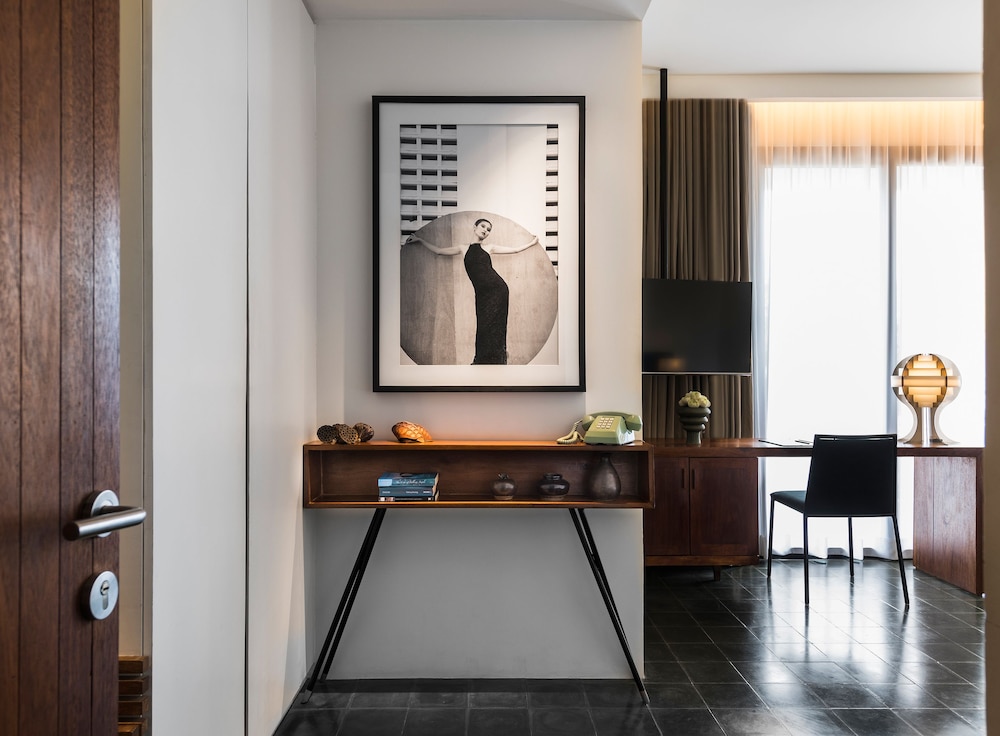 Viroth Apos S Hotel 62/74