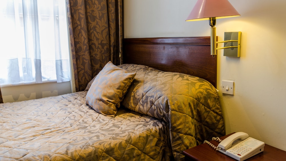 LA PLACE HOTEL 22/77