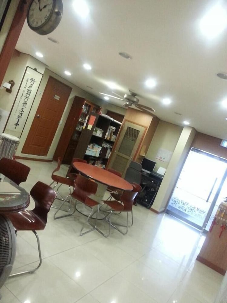 Hwaseong Guest House - Hostel 44/66