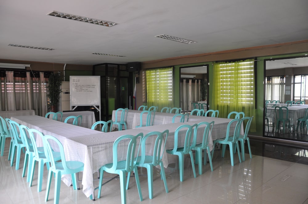 Nikitas Place Hotel 46/52